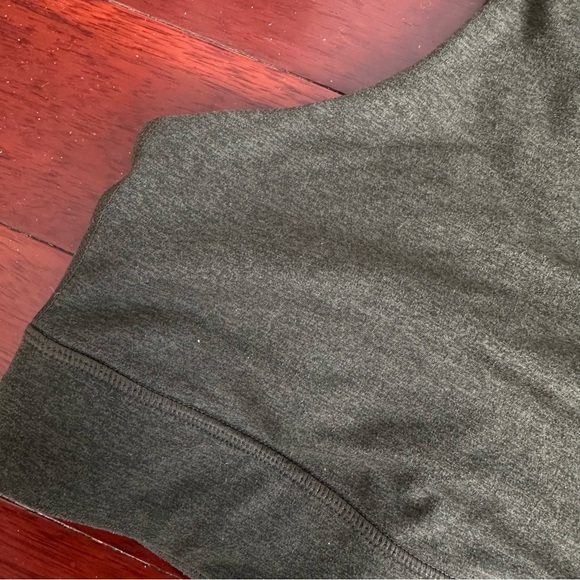 Vuori Elevation Bra Evergreen Heather Size XS - Picture 2 of 3